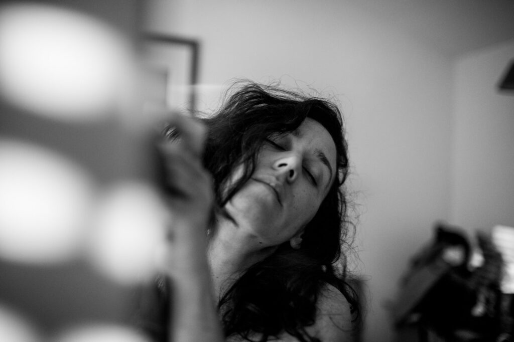 seance photo portrait therapeutique - portrait femme therapeutique - amandine castioni fenix